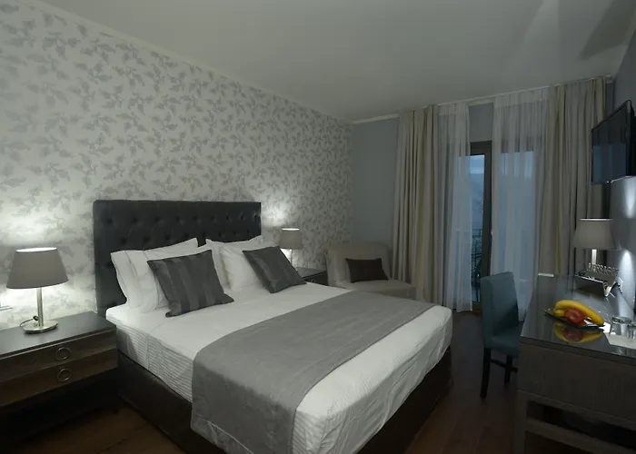 Theasis Hotel Paramythia